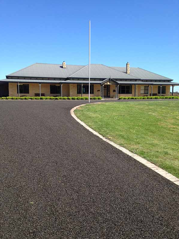 This is a photo of an asphalt driveway which has been installed by Geelong Road Tech